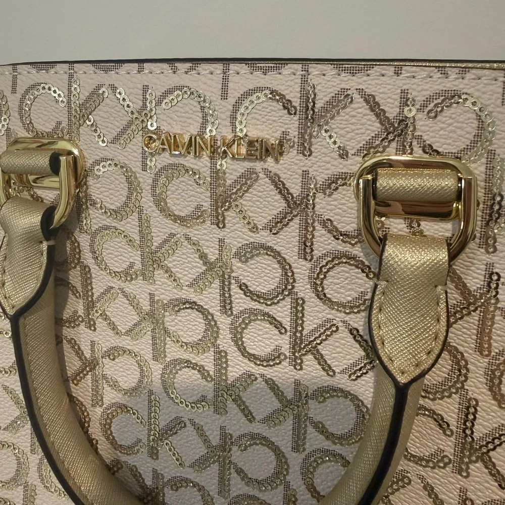 Calvin Klein NWT Women's Beige sparkle CK handbag